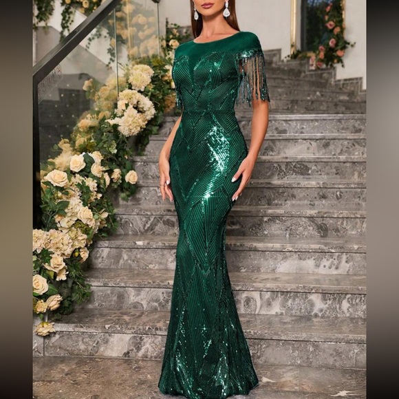 Luxe fringe detail mermaid hem party prom sequins dress - Picture 5 of 6